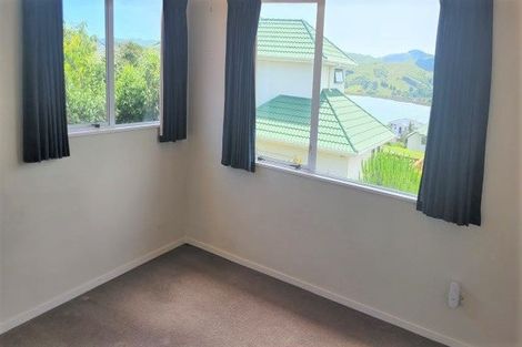 Photo of property in 43 Joseph Banks Drive, Whitby, Porirua, 5024