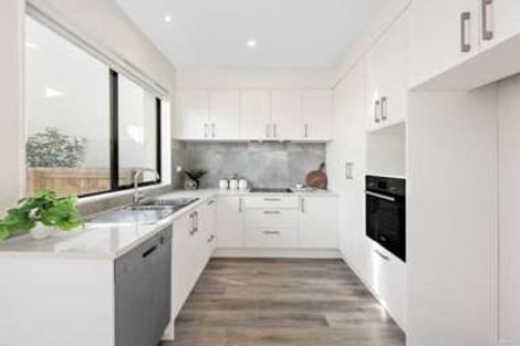 Photo of property in 5/60 Kelman Road, Kelston, Auckland, 0602