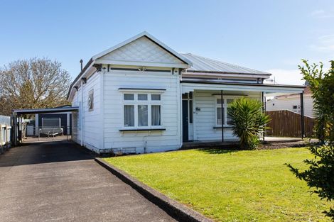 Photo of property in 33 Tennyson Street, Dannevirke, 4930