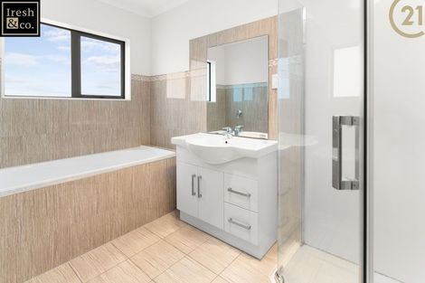 Photo of property in 125 Keri Vista Rise, Papakura, 2110