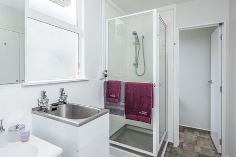 Photo of property in 127u1 Queens Drive, Lyall Bay, Wellington, 6022