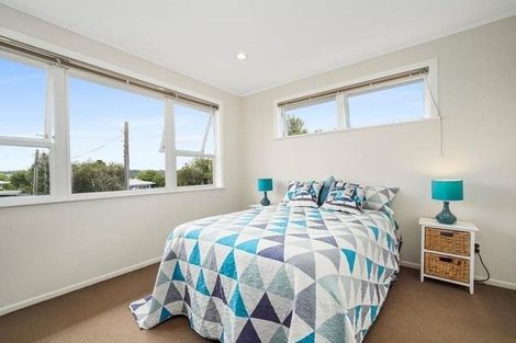 Photo of property in 1/8 Arrow Road, Forrest Hill, Auckland, 0620