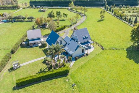 Photo of property in 100 Waihou Road, Levin, 5571