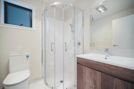 Photo of property in 8 Don Oliver Lane, Glen Eden, 0602