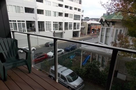 Photo of property in Endeavour Apartments, 23/125u Thorndon Quay, Pipitea, Wellington, 6011