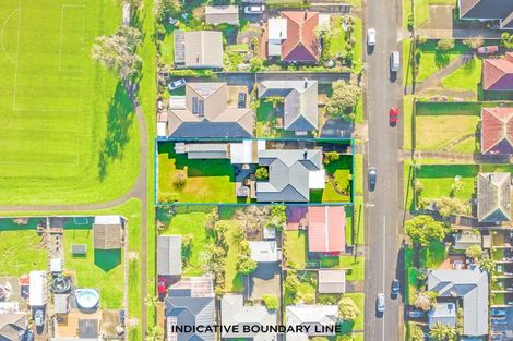 Photo of property in 4 Rixon Place, Te Atatu Peninsula, Auckland, 0610