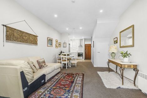 Photo of property in 2/24 Tamar Street, Island Bay, Wellington, 6023