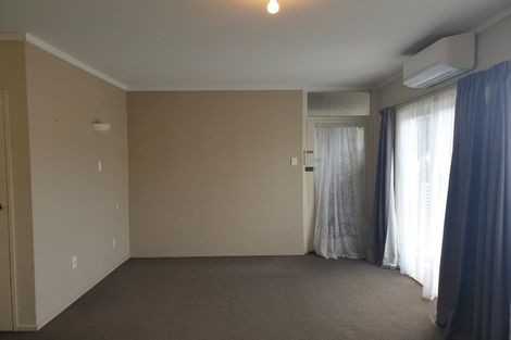 Photo of property in 126u2 Redwood Avenue, Tawa, Wellington, 5028