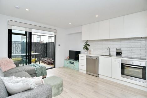 Photo of property in 8/10 New Brighton Road, Shirley, Christchurch, 8061