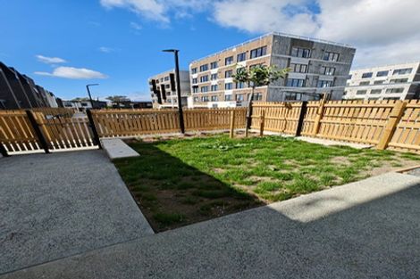 Photo of property in 4 Rauemi Way, Te Atatu South, Auckland, 0610