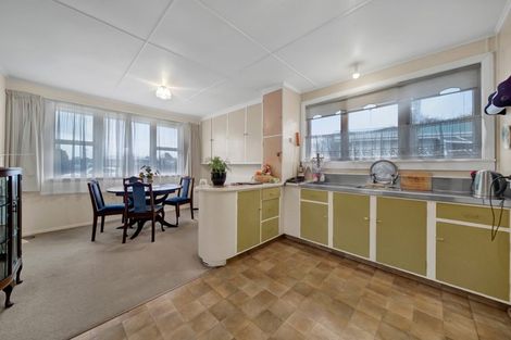 Photo of property in 49 Turuturu Road, Hawera, 4610