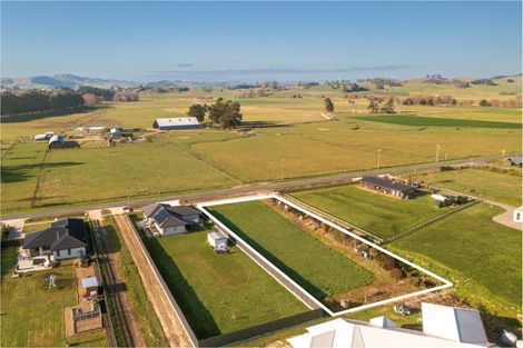 Photo of property in 18 White Road, Otane, 4202