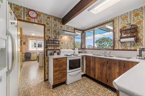 Photo of property in 8 Roberts Road, Glenfield, Auckland, 0629