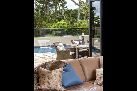 Photo of property in 124 John Brooke Crescent, East Tamaki Heights, Auckland, 2016