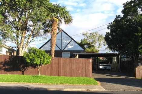 Photo of property in 1/22 Amberley Avenue, Te Atatu South, Auckland, 0610