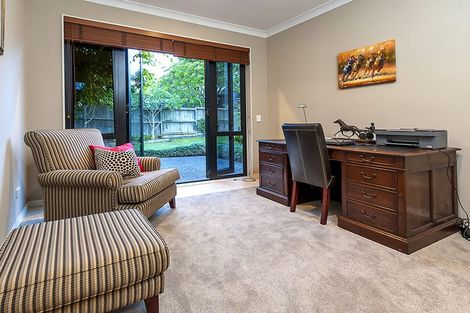 Photo of property in 124 John Brooke Crescent, East Tamaki Heights, Auckland, 2016