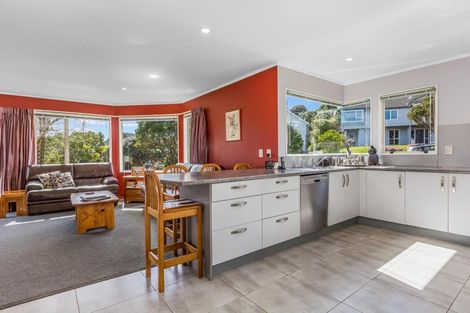 Photo of property in 7 Portage Place, Whitby, Porirua, 5024