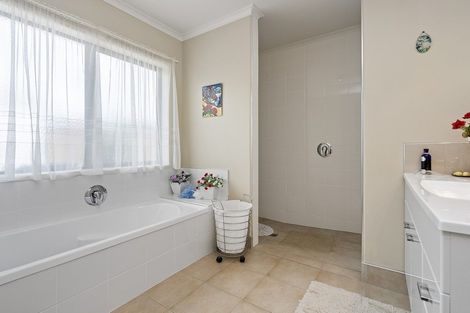 Photo of property in 36 Madison Street, Cambridge, 3434