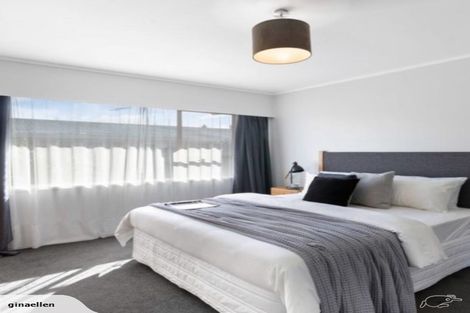 Photo of property in 2/15 Latham Avenue, Pakuranga, Auckland, 2010