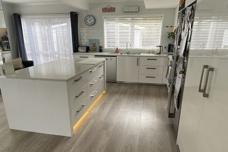 Photo of property in 73 Glenvar Road, Torbay, Auckland, 0630