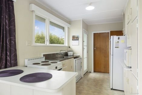 Photo of property in 32 Mark Avenue, Paparangi, Wellington, 6037