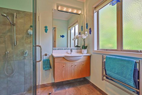 Photo of property in 122 Kent Terrace, Taradale, Napier, 4112