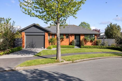 Photo of property in 27 Royleen Street, Casebrook, Christchurch, 8051