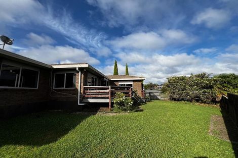 Photo of property in 6 Sandpiper Grove, Unsworth Heights, Auckland, 0632
