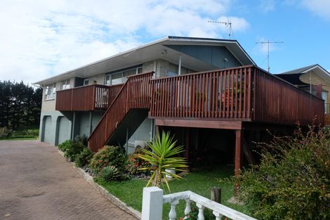 Photo of property in 28 Mcvie Road, Huntly, 3700