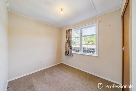 Photo of property in 5 Delaney Drive, Stokes Valley, Lower Hutt, 5019