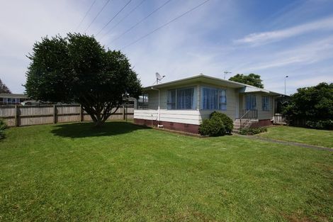 Photo of property in 1/32 Challen Close, Conifer Grove, Takanini, 2112