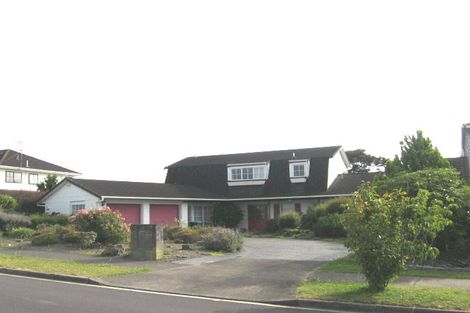 Photo of property in 92 Onetaunga Road, Chatswood, Auckland, 0626
