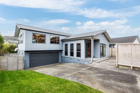 Photo of property in 154 Kahu Road, Paremata, Porirua, 5024