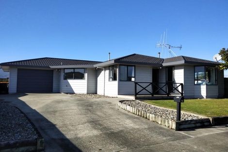 Photo of property in 96 Hillcrest Drive, Kelvin Grove, Palmerston North, 4414