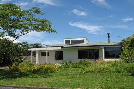 Photo of property in 52 Taihiki Road, Clarks Beach, 2122