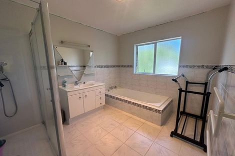 Photo of property in 15a Te Atatu Road, Te Atatu South, Auckland, 0610