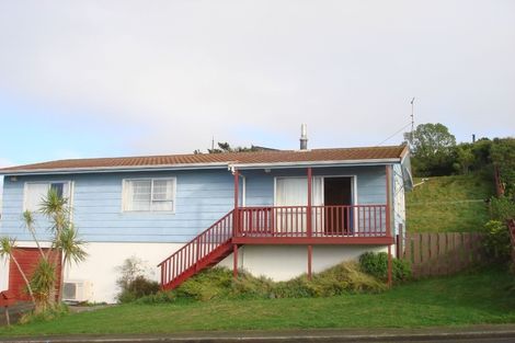 Photo of property in 15 Sunhaven Drive, Newlands, Wellington, 6037
