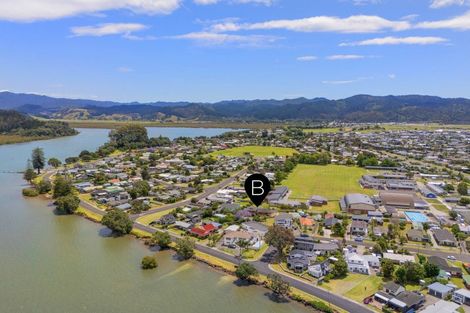 Photo of property in 2 Hamilton Crescent, Whitianga, 3510