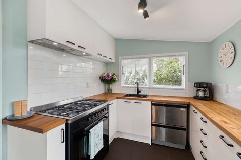 Photo of property in 19 Rautawhiri Road, Helensville, 0800