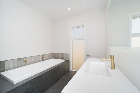 Photo of property in 42c Batt Street, West End, Palmerston North, 4410