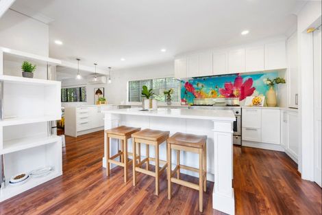 Photo of property in 33 Treetops Way, Bayview, Auckland, 0629