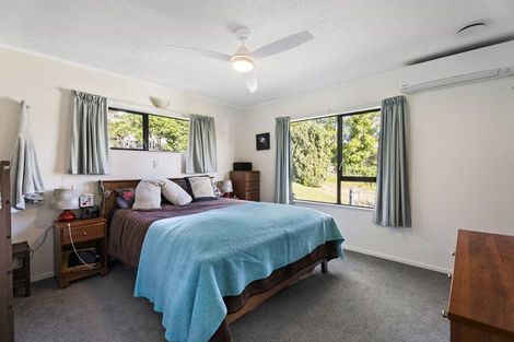 Photo of property in 10 Randal Place, Bayview, Auckland, 0629