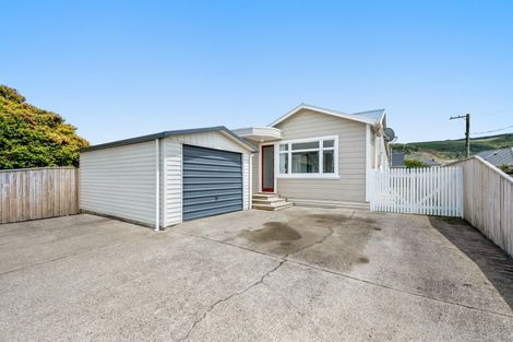 Photo of property in 43 Biddle Crescent, Taita, Lower Hutt, 5011