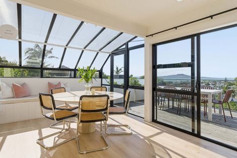 Photo of property in 2/11 Seaview Road, Castor Bay, Auckland, 0620