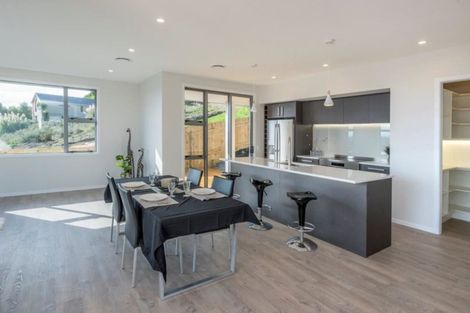 Photo of property in 99 Kakariki Grove, Waikanae, 5036