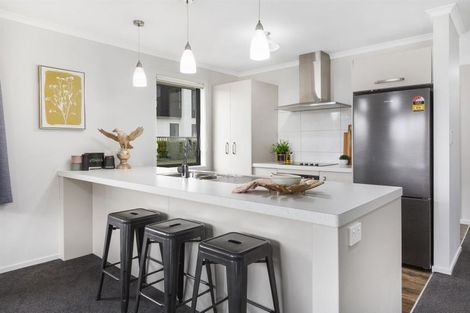 Photo of property in 8 Hull Place, Whitby, Porirua, 5024