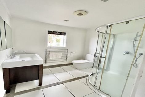 Photo of property in 14 Isobel Road, Greenhithe, Auckland, 0632