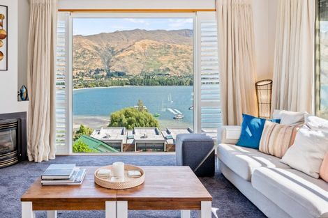 Photo of property in 32 Lismore Street, Wanaka, 9305