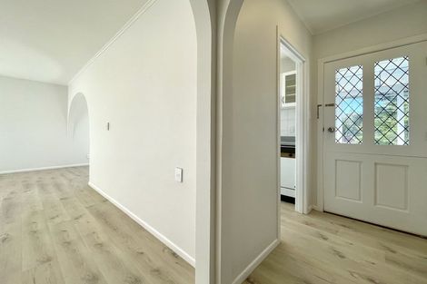 Photo of property in 20 Madison Place, Forrest Hill, Auckland, 0620