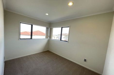 Photo of property in 65 Keri Vista Rise, Papakura, 2110